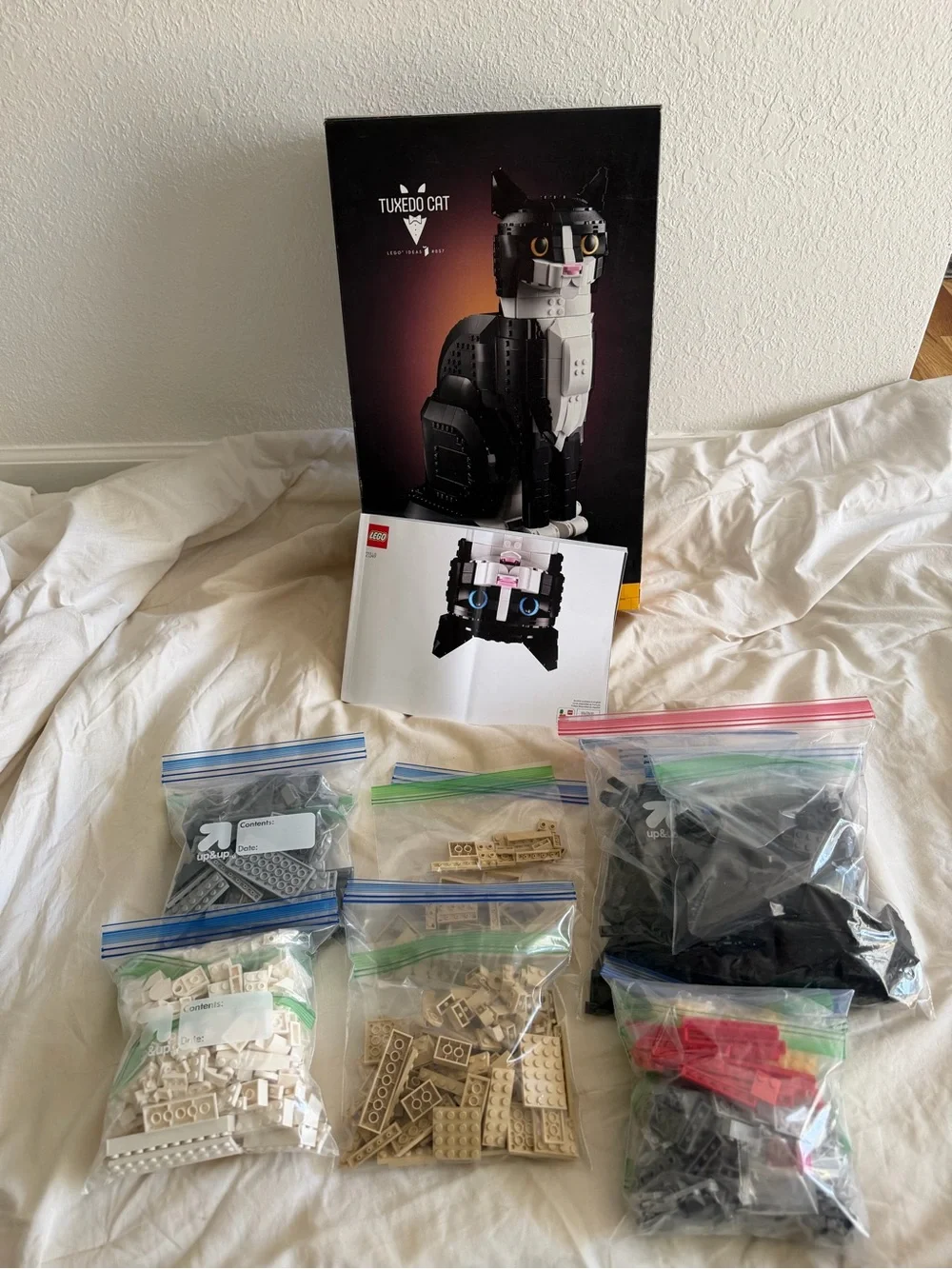 LEGO Tuxedo Cat - Black and White Decorative Build